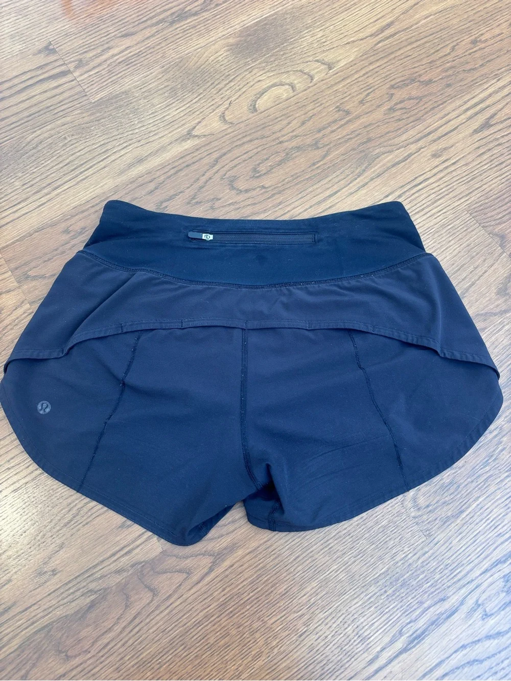 lululemon Black Women's Speed Up Shorts mid rise 2.5in inseam